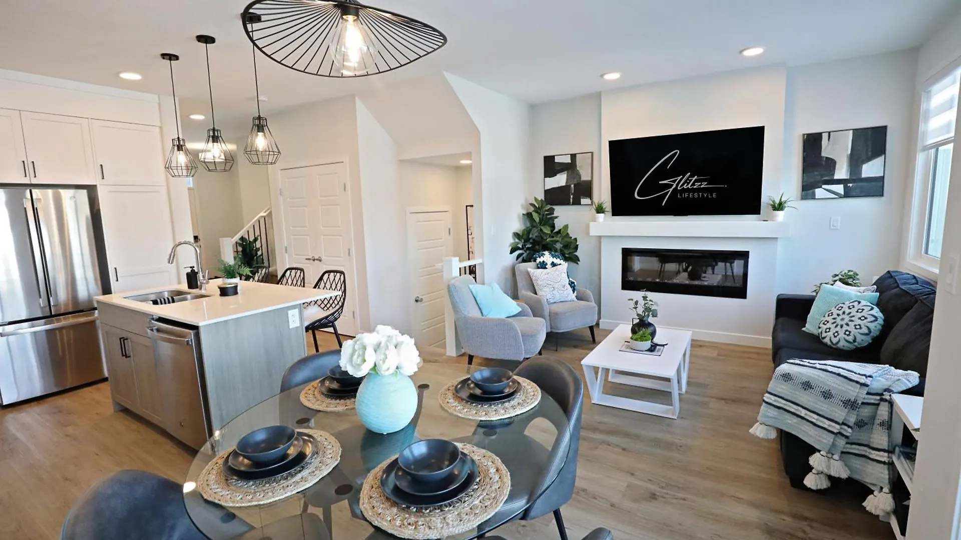 Casa de Férias Stylish Home With Ac, 3 King Beds, Garage, Disney Edmonton