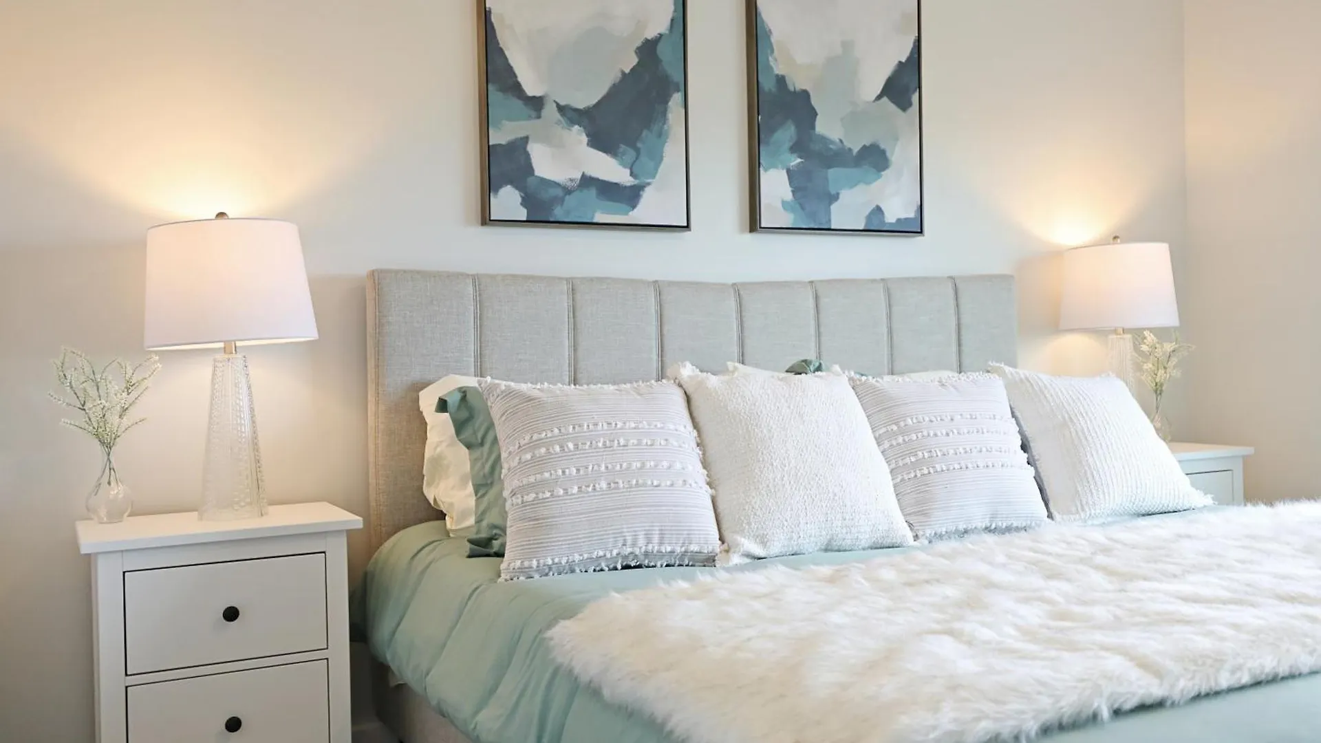 別荘 Stylish Home With Ac, 3 King Beds, Garage, Disney エドモントン