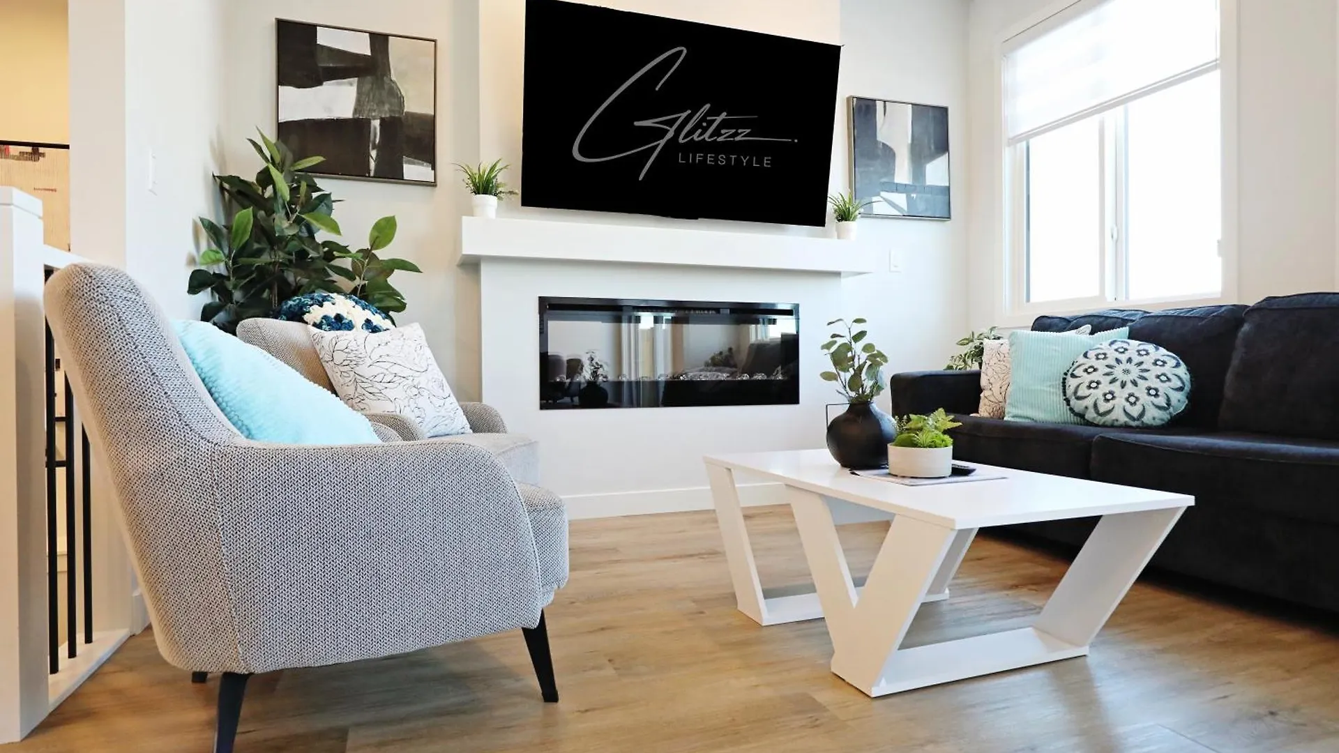 Stylish Home With Ac, 3 King Beds, Garage, Disney エドモントン
